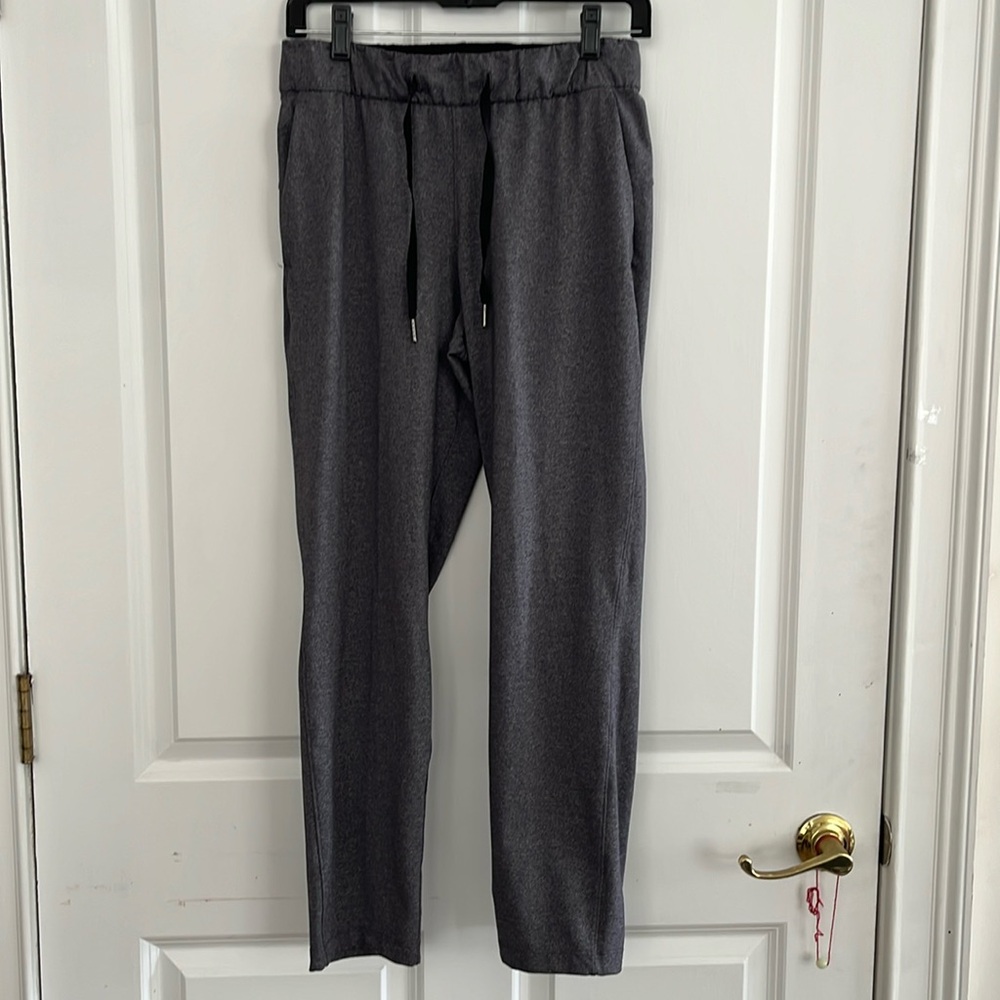 Lululemon On The Fly Pant Size 6 Gray